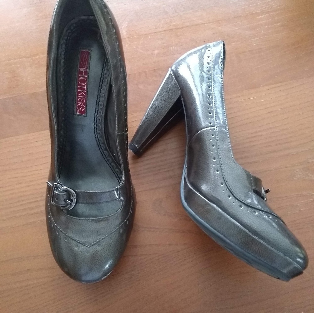 Hot Kiss Shiny Mary Jane w/ Buckle Heels